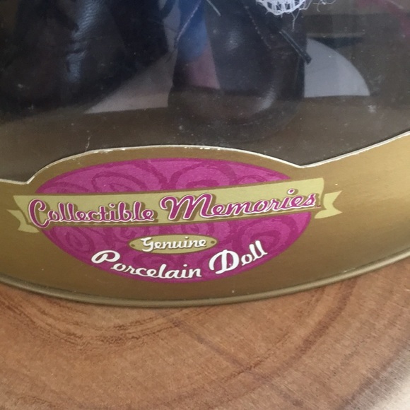 Collectible Memories Porcelain Doll. Limited Collector’s Edition. - Picture 5 of 5